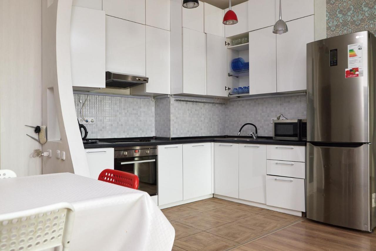 Квартира В Самом Центре Столицы Казахстана Apartment Astana Bagian luar foto