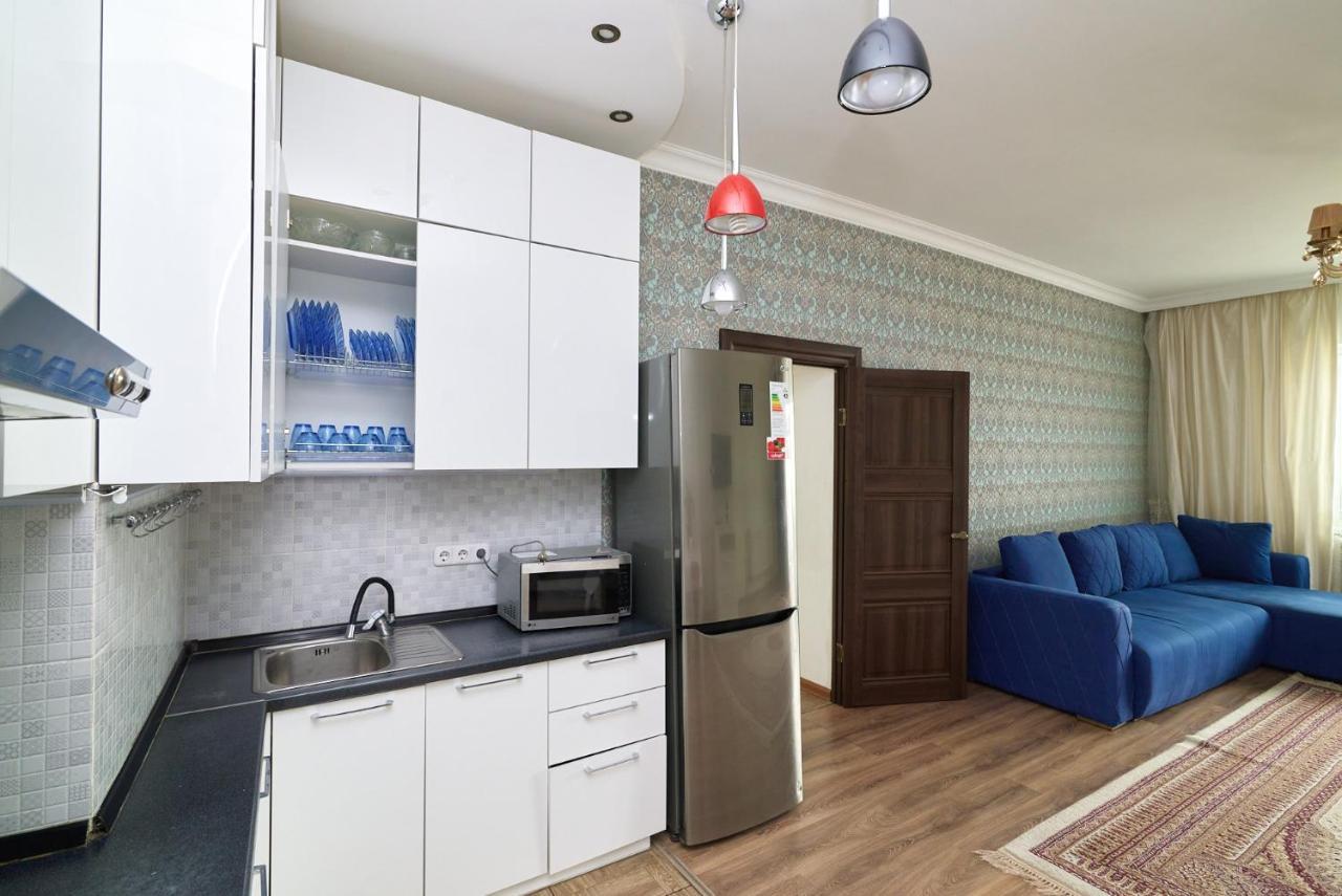 Квартира В Самом Центре Столицы Казахстана Apartment Astana Bagian luar foto
