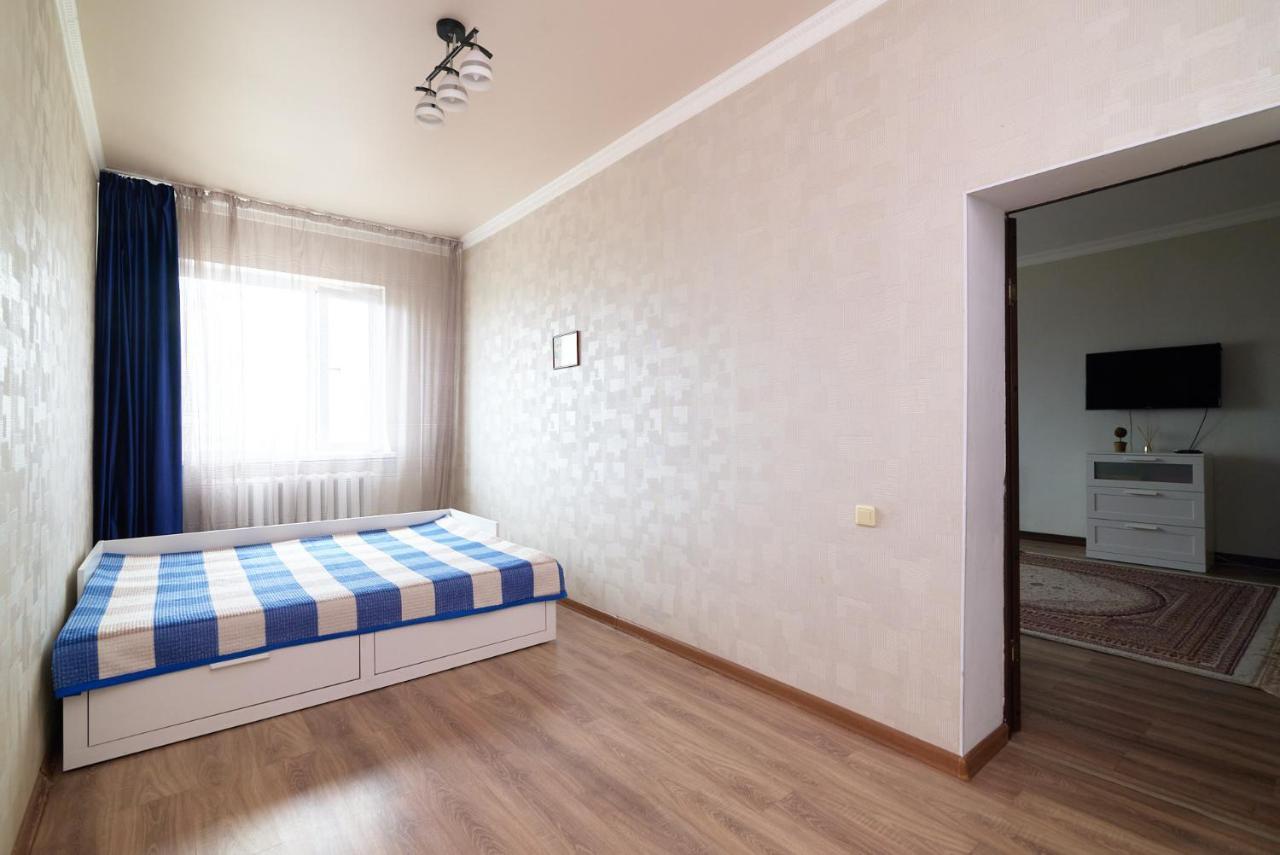 Квартира В Самом Центре Столицы Казахстана Apartment Astana Bagian luar foto