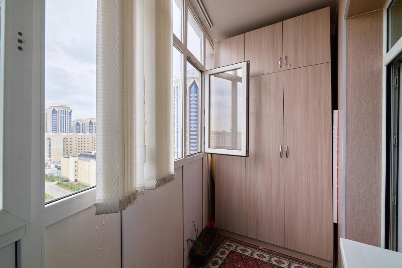 Квартира В Самом Центре Столицы Казахстана Apartment Astana Bagian luar foto