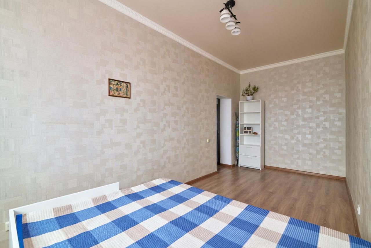 Квартира В Самом Центре Столицы Казахстана Apartment Astana Bagian luar foto