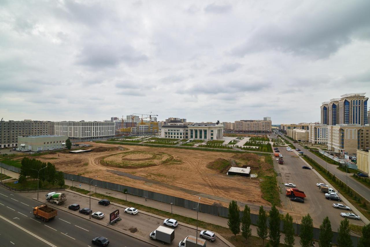 Квартира В Самом Центре Столицы Казахстана Apartment Astana Bagian luar foto